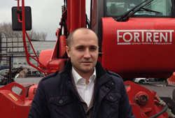 Руководитель направления аренды<br>дорожно-строительной техники Василий Баландин