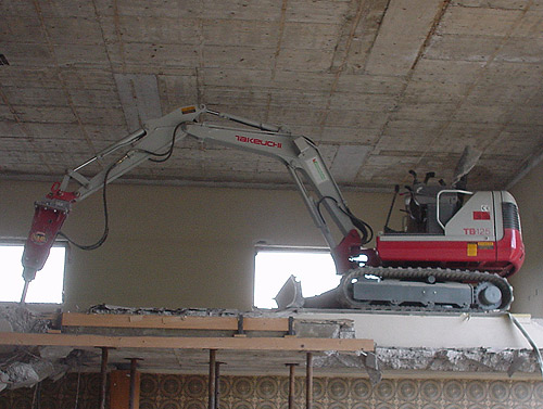 экскаватор TAKEUCHI