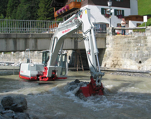 экскаватор TAKEUCHI