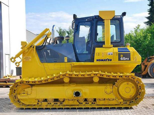 гусеничный бульдозер Komatsu