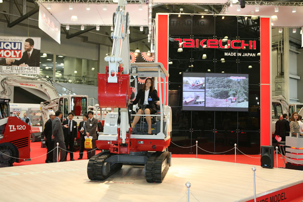 Электрический миниэкскаватор TAKEUCHI TB125E