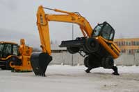 Танцующий экскаватор JCB
