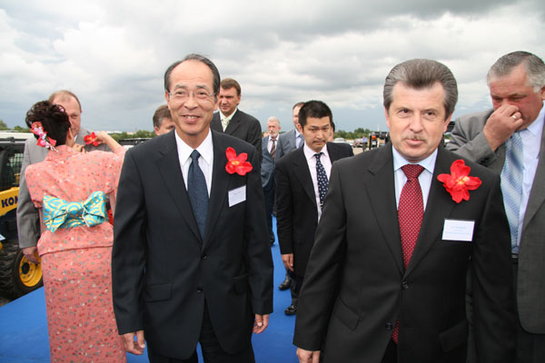 Президент Komatsu Ltd. Кунио Нодзи и Губернатор Ярославской области С.А.Вахруков
