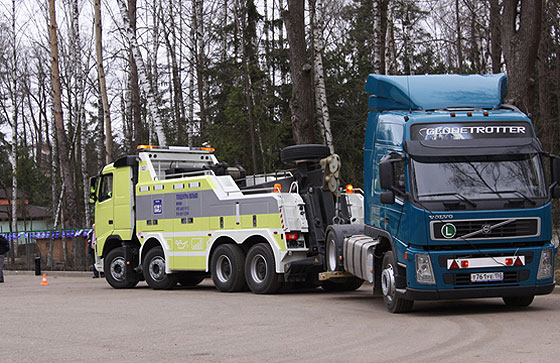 эвакуатор Volvo FH13