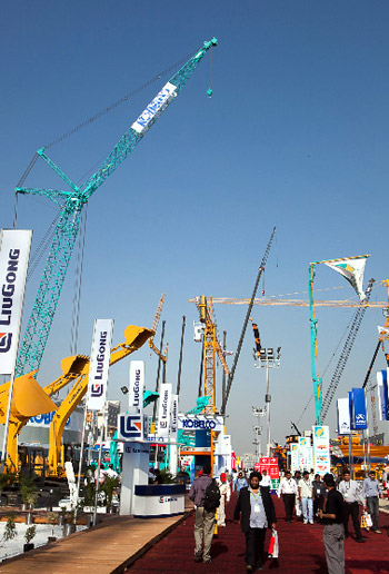 Стенд Liugong на bC India 2011