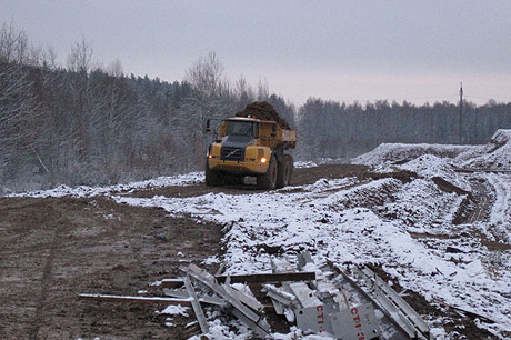 сочлененный самосвал Volvo