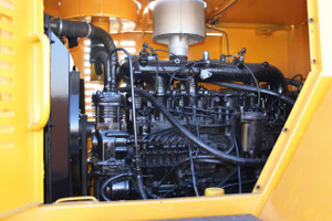 Моторный отсек АМКОДОР 332С4-01