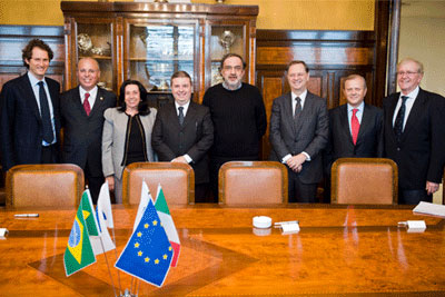 CNH намеревается построить в Бразилии завод строительной техники