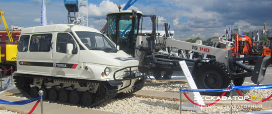 Автогрейдер RM-Terex TG 140 и гусеничный снегоболотоход RM-Terex ZZ-3