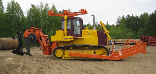 Бульдозер-кабелеукладчик ЧЕТРА Т-15