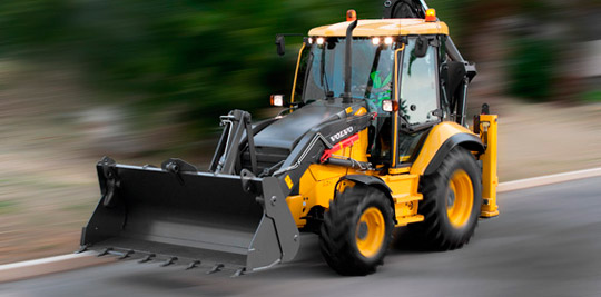 Volvo CE переводит мексиканский завод по выпуску экскаваторов-погрузчиков в Бразилию