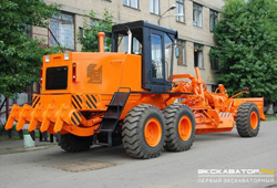 Автогрейдер ЧСДМ ДЗ-98