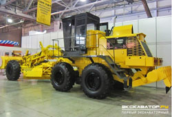 Автогрейдер СДМ 25А на СТТ-2012