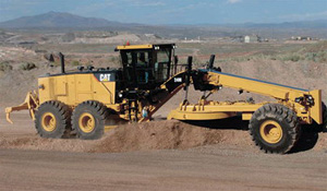 Автогрейдер Caterpillar 24M