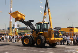 Фронтальный погрузчик Deere 644K