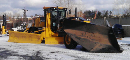 Скоро зима. А John Deere тюнингует автогредеры