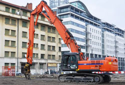 Экскаватор для демонтажных работ Hitachi ZX350LC со стрелой