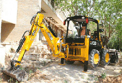 Мини-экскаватор-погрузчик JCB 1CX