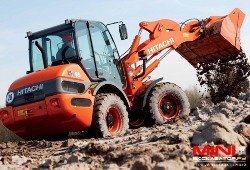 Мини-погрузчик Hitachi ZW95