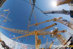 Грузоподъемная техника на Bauma-2013