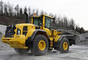 вид из кабины грейдера Volvo