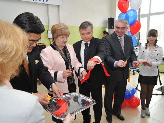 Открытие отраслевого ресурсного центра Komatsu на базе ярославского профессионального лицея № 21