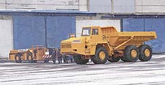 Современный шарнирно-сочлененный самосвал БелАЗ-75281...