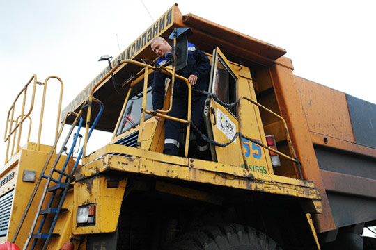 конкурс профмастерства среди машинистов карьерной техники предприятий СУЭК, карьерные самосвалы