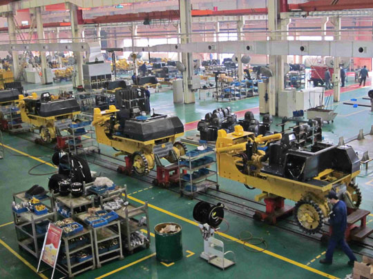Завод Shantui. Производство бульдозеров