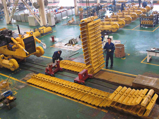 Завод Shantui. Производство бульдозеров