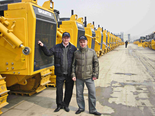 Бульдозер Shantui