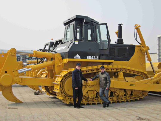 Бульдозер Shantui