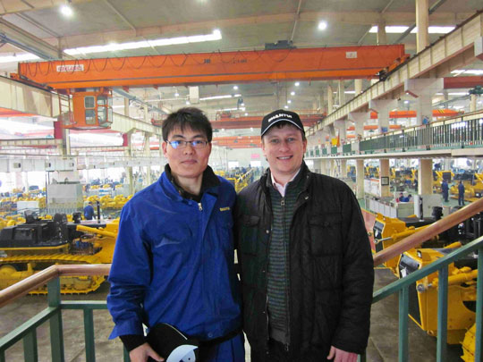 на заводе Shantui