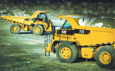 Новые самосвалы Caterpillar 770 и 772 с центральным расположением кабины