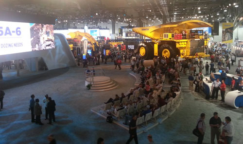 Стенд Komatsu на MINExpo-2012