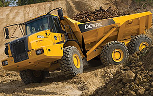 шарнирно-сочлененные самосвалов Deere D II ADT