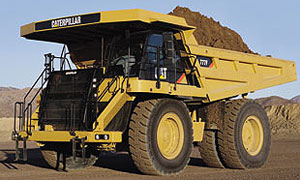 карьерный самосвал Caterpillar