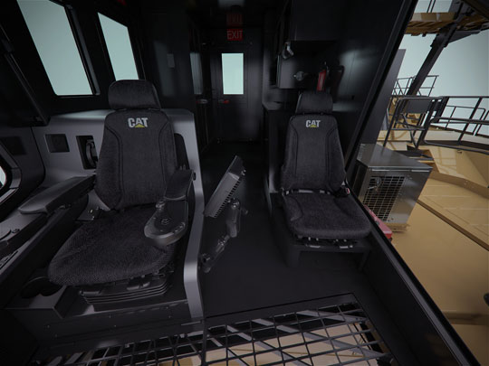 Кабина карьерного экскаватора Caterpillar