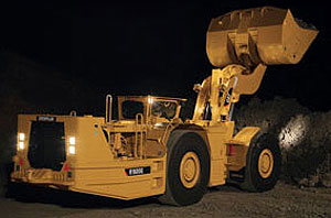 погрузочно-доставочная машина Caterpillar