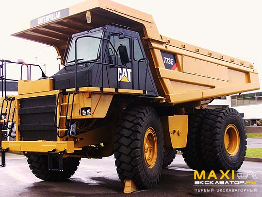 Самосвал Caterpillar