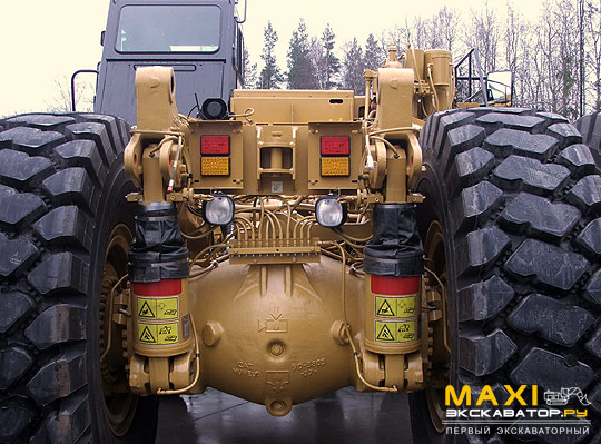 Самосвал Caterpillar