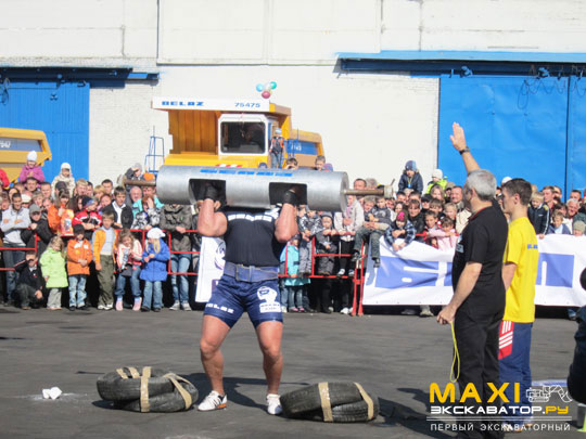 Турнир силачей BELAZ STRONGMAN CUP 2011. Поднимание стального бревна