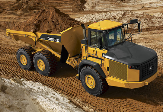 Шарнирно-сочлененный самосвал John Deere серии E
