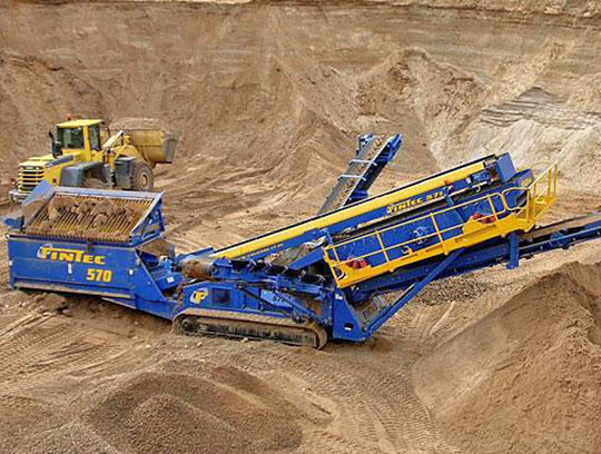 Грохот Fintec 570 оборудован двигателем Caterpillar мощностью 75 кВт