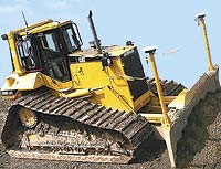 Caterpillar D6M LGP (140 л. с., 19 т) для работы на тропиках и вязких грунтах. Его оснащают отвалом VPAT и GPS-приёмникам