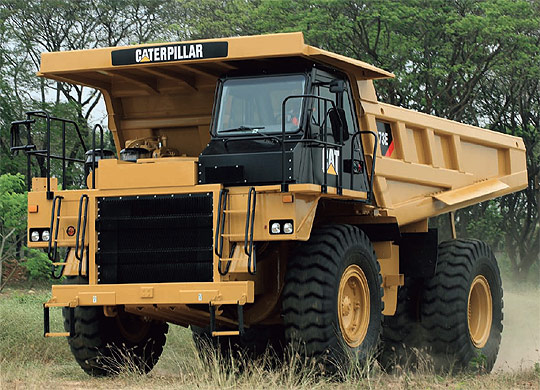 Карьерный самосвал Cat 773Е 