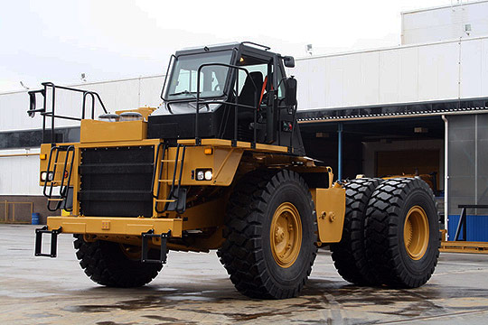 Карьерный самосвал Cat 773Е 