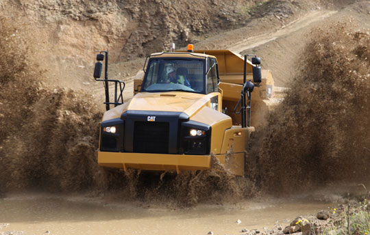 Модернизированный карьерный самосвал Cat 740B