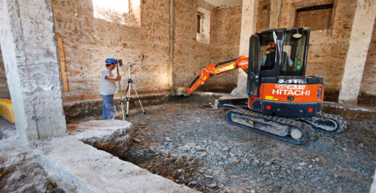 Мини-экскаватор Hitachi ZX33U-3