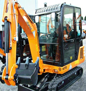 Мини-экскаватор Hanix H17D